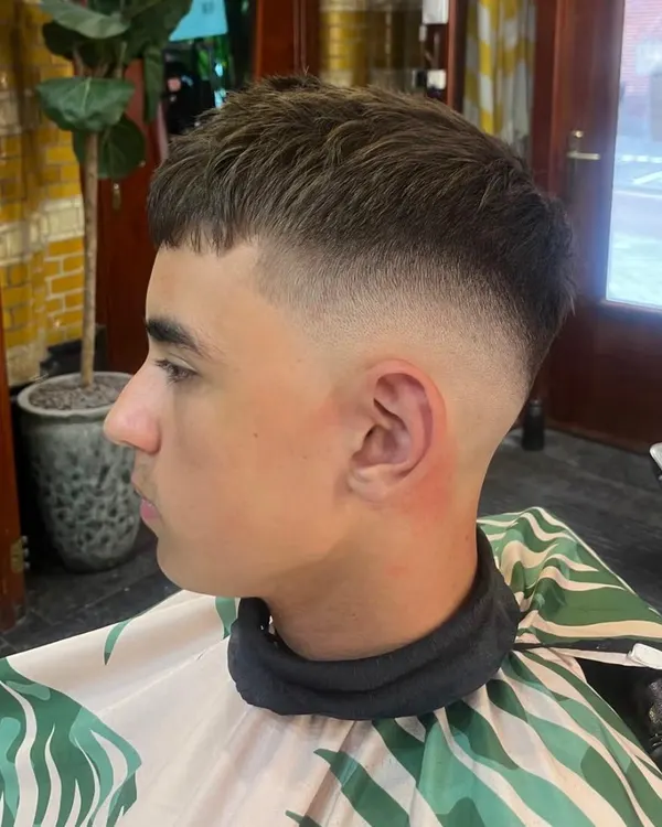 Textured crop with a high skin fade